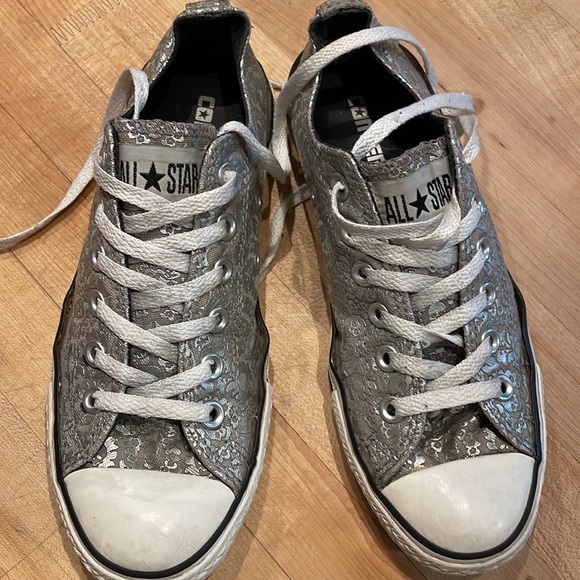 Rare Converse All Star Silver Skull Women’s Size 7 - Picture 7 of 15